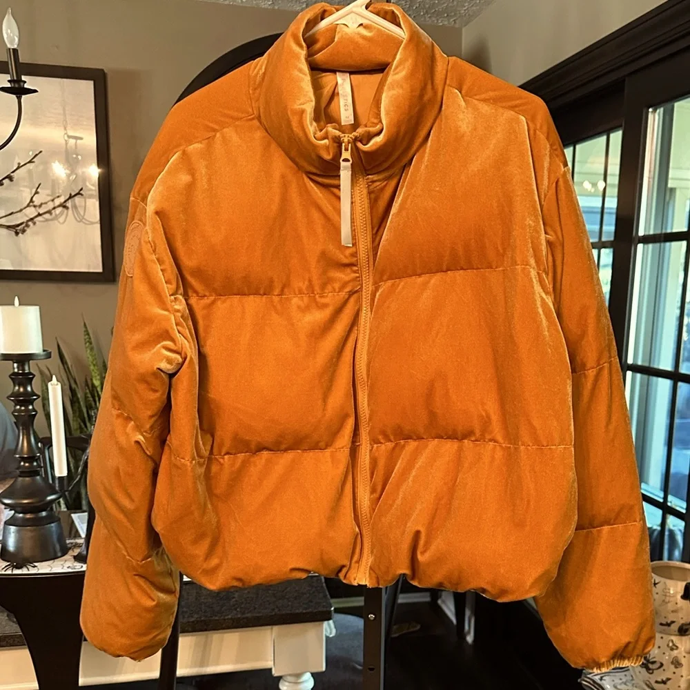 Fabletics gold velvet puffer coat - Picture 3 of 8